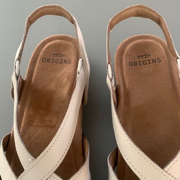 Earth Origins Fisherman’s Sandals - Picture 2 of 10